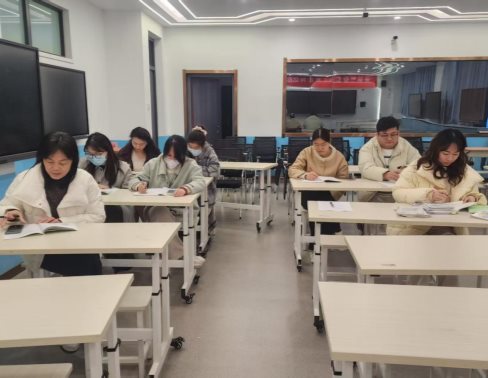 C:/Users/叶梦蝶/Desktop/c985fdf7b4daeed9393d46f4b22a2ec9.jpgc985fdf7b4daeed9393d46f4b22a2ec9